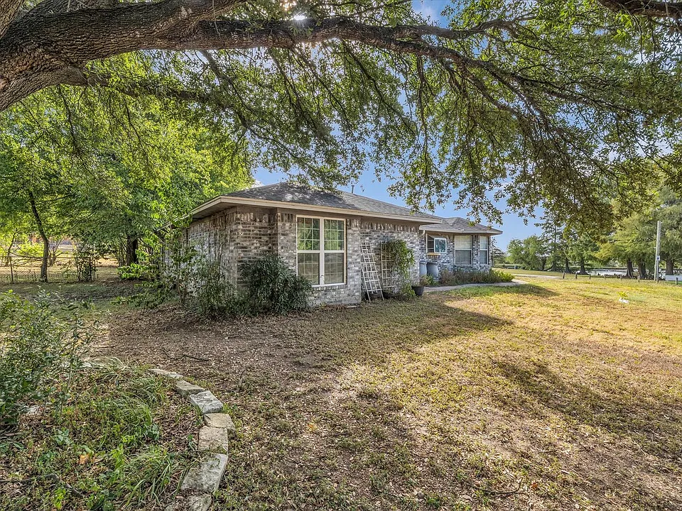 1936 Post Oak Dr