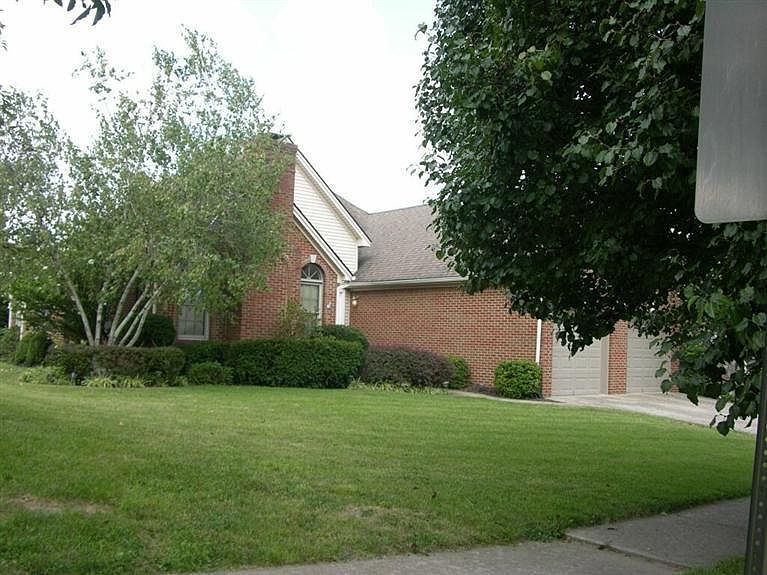 1st image of 1015 Park Place Dr