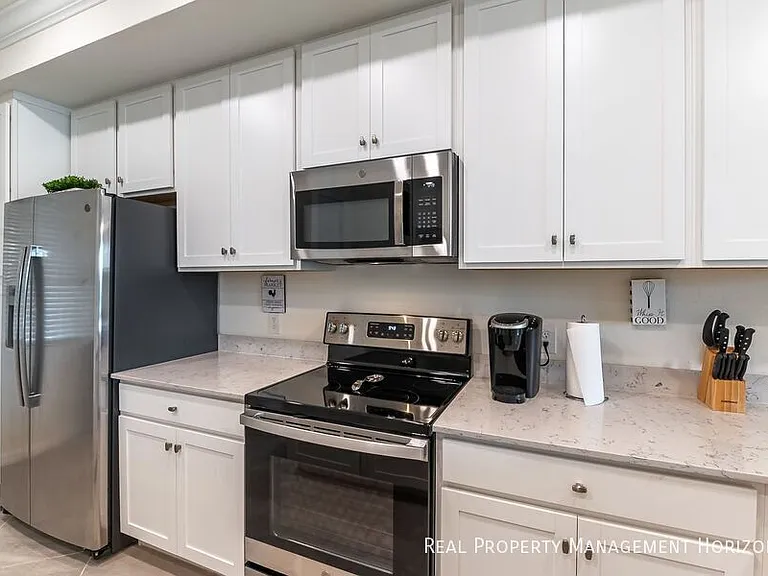 17724 Gawthrop Dr #204 — Photo 8
