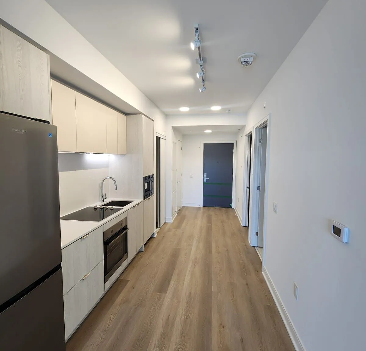 2 bed, $2,285 — Photo 1