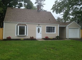 503 Irving St, Westbury, NY 11590