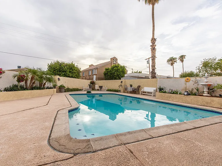 1714 Elena Dr — Photo 34