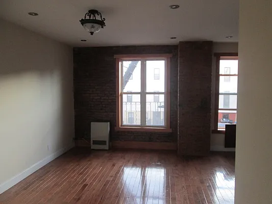 Rented by The Hamilton Group | media 35