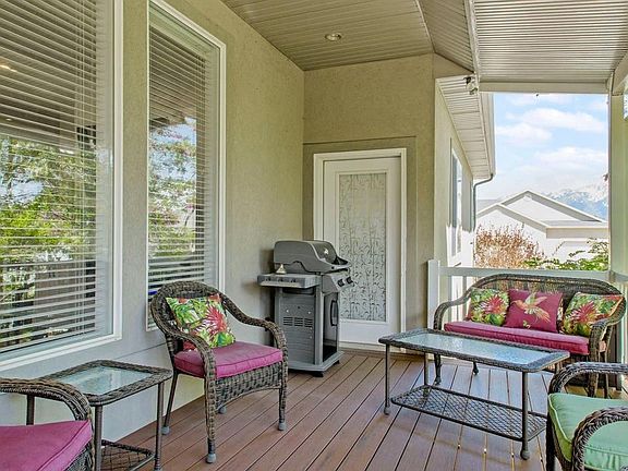 4th image of 3233 W Smithfield Cir