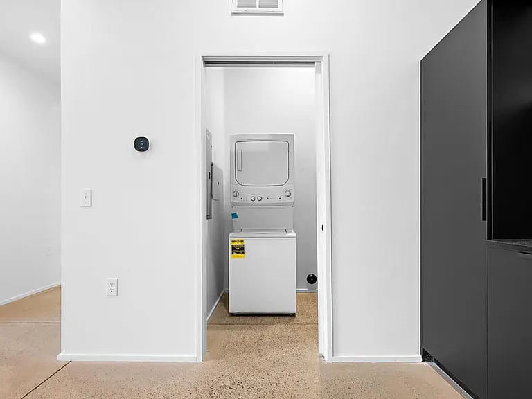 2323 2nd Ave S #1C — Photo 32