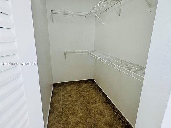 4th image of 6245 Kendale Lakes Cir #218