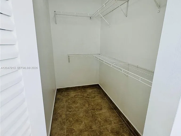 6245 Kendale Lakes Cir #208 — Photo 7