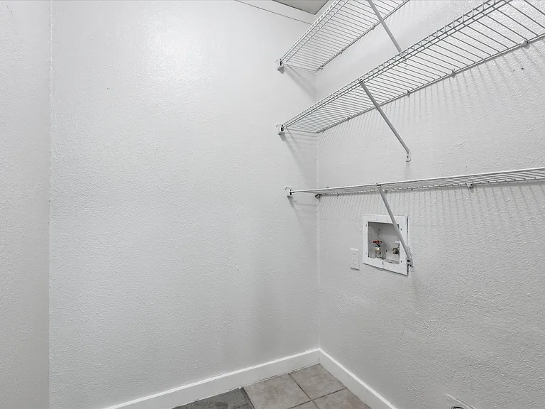 1813 Greenspring Cir — Photo 21