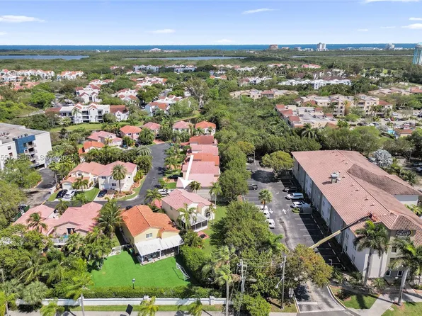 1313 SE 5th Ct, Dania, FL 33004