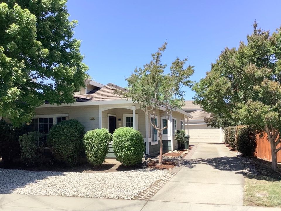 1st image of 359 Parker Dr