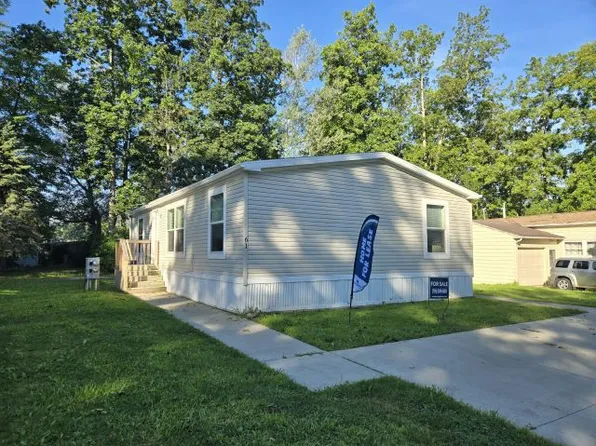 61 S Whispering Ln #237, Hamburg, NY 14075
