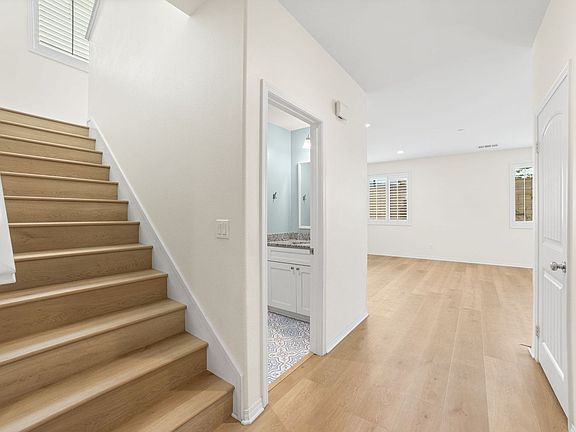 5th image of 16136 Twinberry Ct