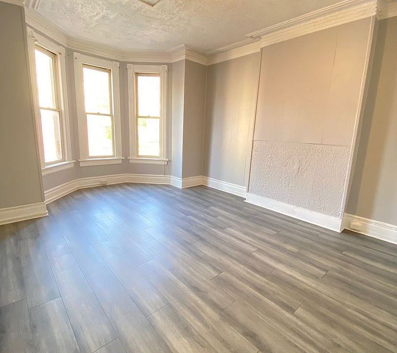 1st image of 58 Johnston St Floor 2