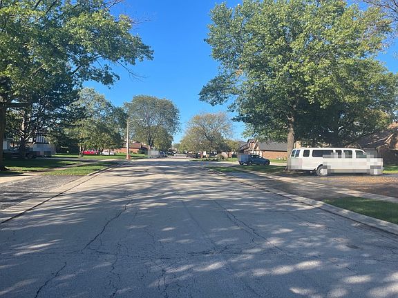 4th image of 560 Cumberland Trl