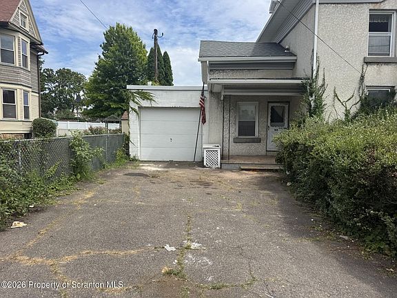 2nd image of 164 S Main Ave