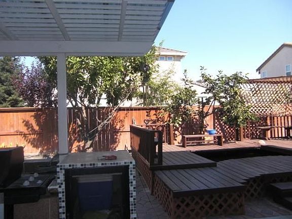 3rd image of 5846 Riverbank Cir