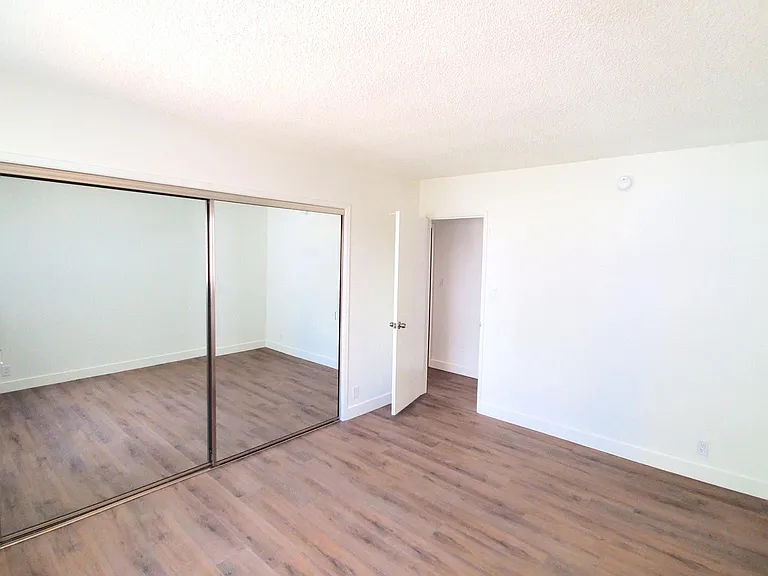 11969 Iowa Ave #5 — Photo 7