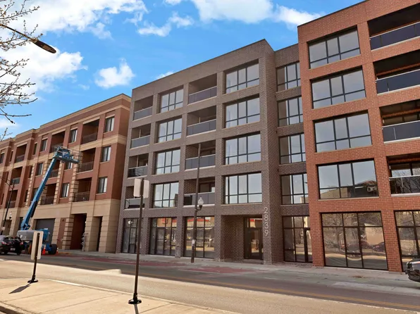 2839 W Belmont Ave #101, Chicago, IL 60618