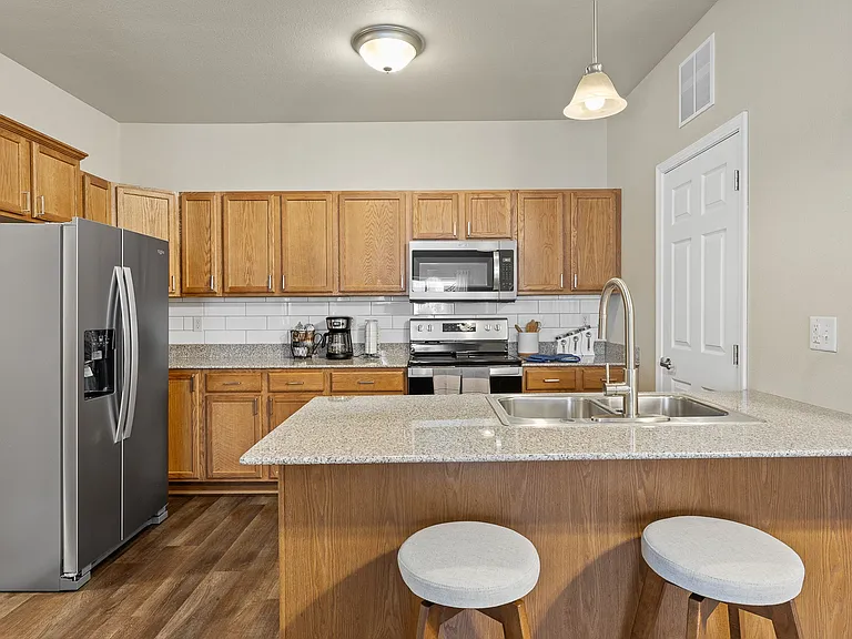 2bd 2ba - Premium Unit