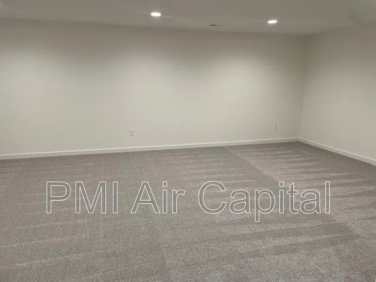 5273 N Pinecrest Cir — Photo 5