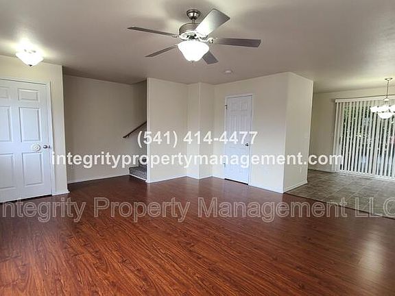4th image of 1454 Willow Ln