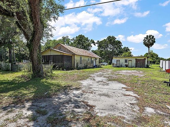 2nd image of 1154 N Us Highway 301