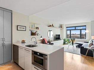 1102 49th Ave APT 4M, Long Island City, NY 11101