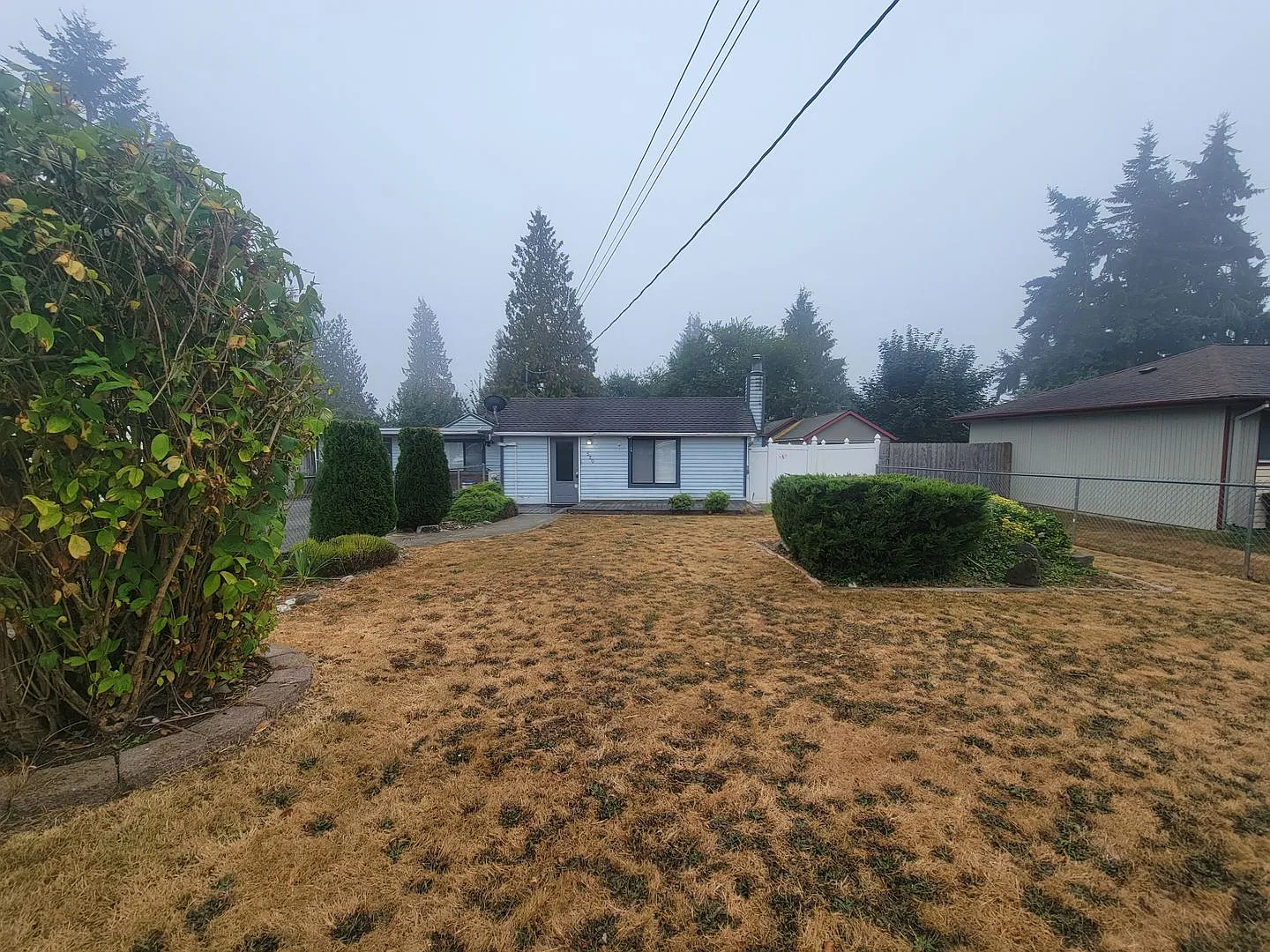 **Move-In Special** Charming 4BR/2BA Home w/ New Paint & LVP Flooring! — Photo 2