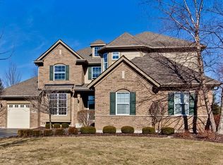392 Royal Street George, Vernon Hills, IL 60061