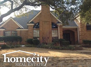 3209 Creighton Ln, Bedford, TX 76021