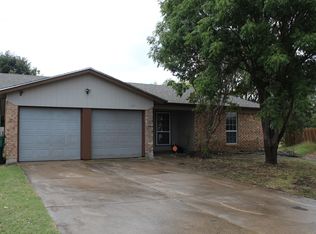 6105 Brookside Ct, Watauga, TX 76148