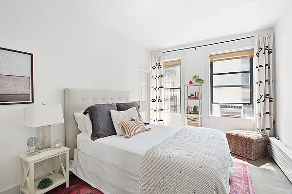 Sold by Compass | media 27