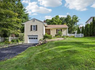 1 Brentwood Drive, Pleasantville, NY 10570