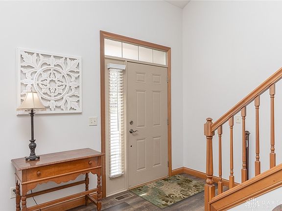 4th image of 553 Cider Mill Way