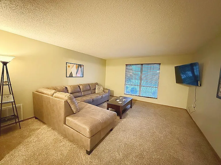 110 Huckleberry Heights Dr #110 — Photo 2
