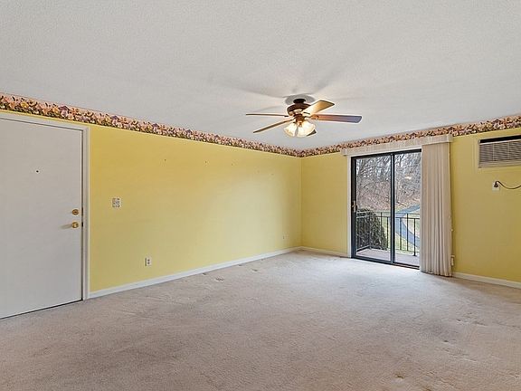 3rd image of 645 W Lowell Ave Unit 15