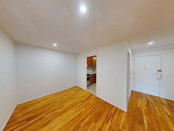 3rd image of 284 Mott St APT 4P