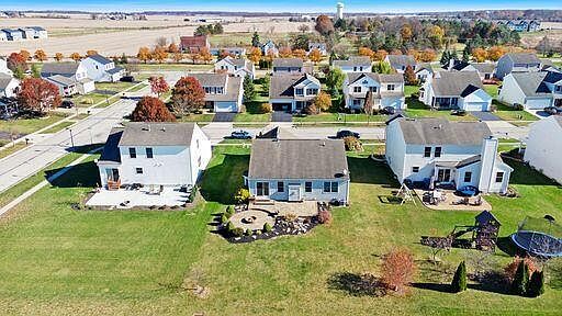 5th image of 1981 Bobtail Ln