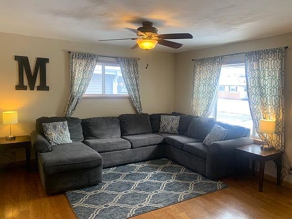 4th image of 1554 W Vogel Ave