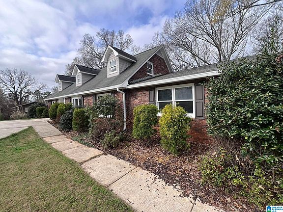 2nd image of 940 Pinecliff Dr