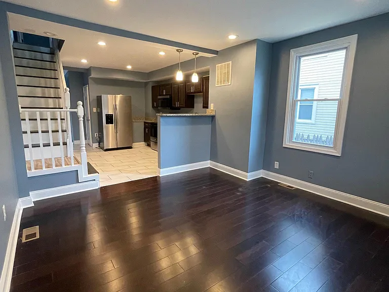 4214 Woodlea Ave — Photo 2