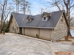 125 Wren Rd, Mountain Rest, SC 29664