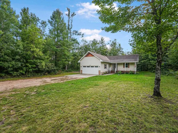 5251 Pinecrest Dr, Elmira, MI 49730