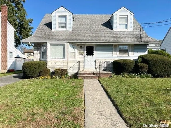 1476 Clay Street, Elmont, NY 11003
