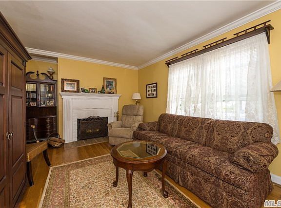 2nd image of 1645 Oswego St