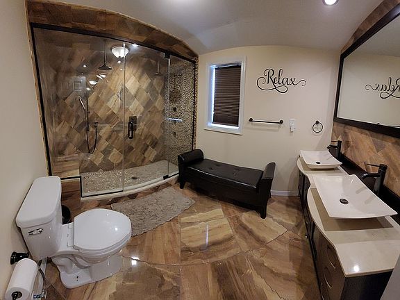 Master Bedroom Full Bath