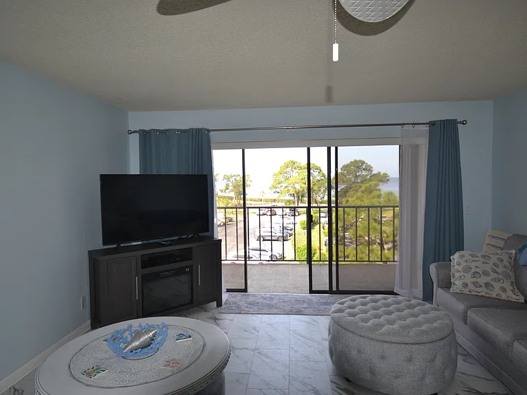 238 Mariner Dr — Photo 9