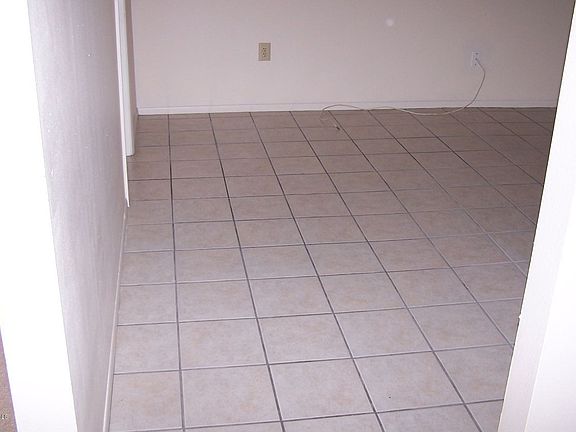 5th image of 12811 W Maplewood Dr