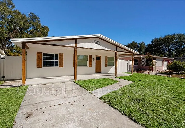6710 S Cortez Ave — Photo 2