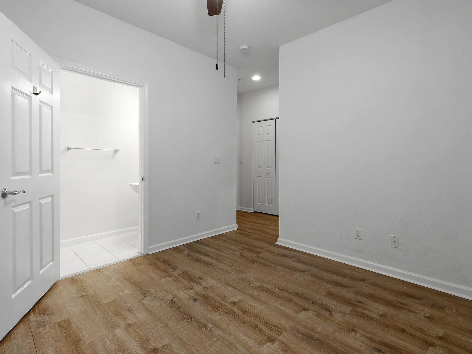 3 bed, 4.0 bath, 1700 sqft, $3,100 — Photo 4